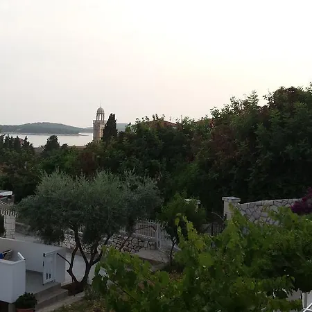 & Petricevic Hvar Town
