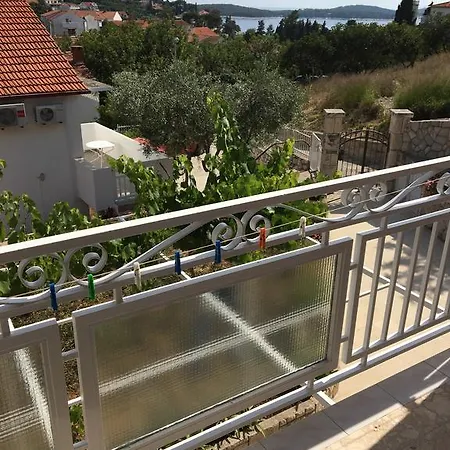 & Petricevic Hvar Town